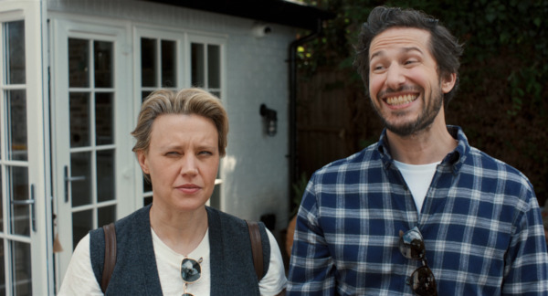 Still from The Roses featuring Andy Samberg and Kate McKinnon as Barry and Amy